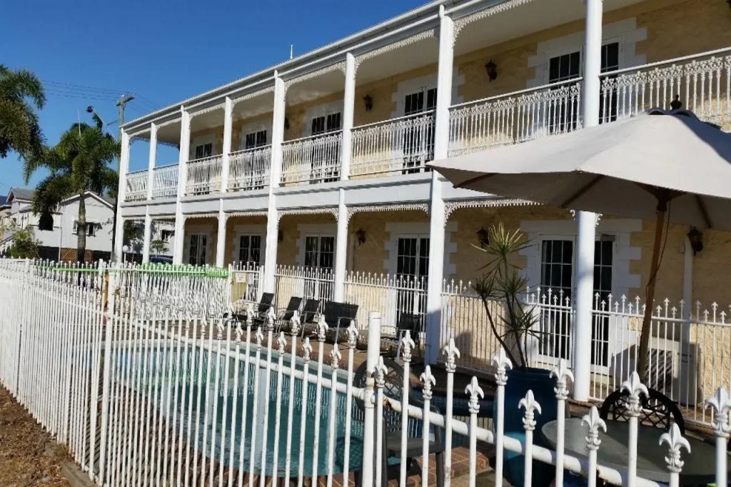 White Lace Motor Inn