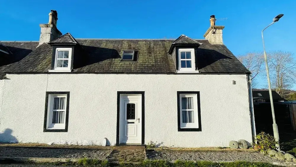 Traditional Highland Cottage Near Loch Ness-sleeps 6