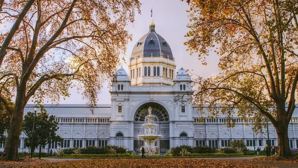 Class, Style and Location in Carlton