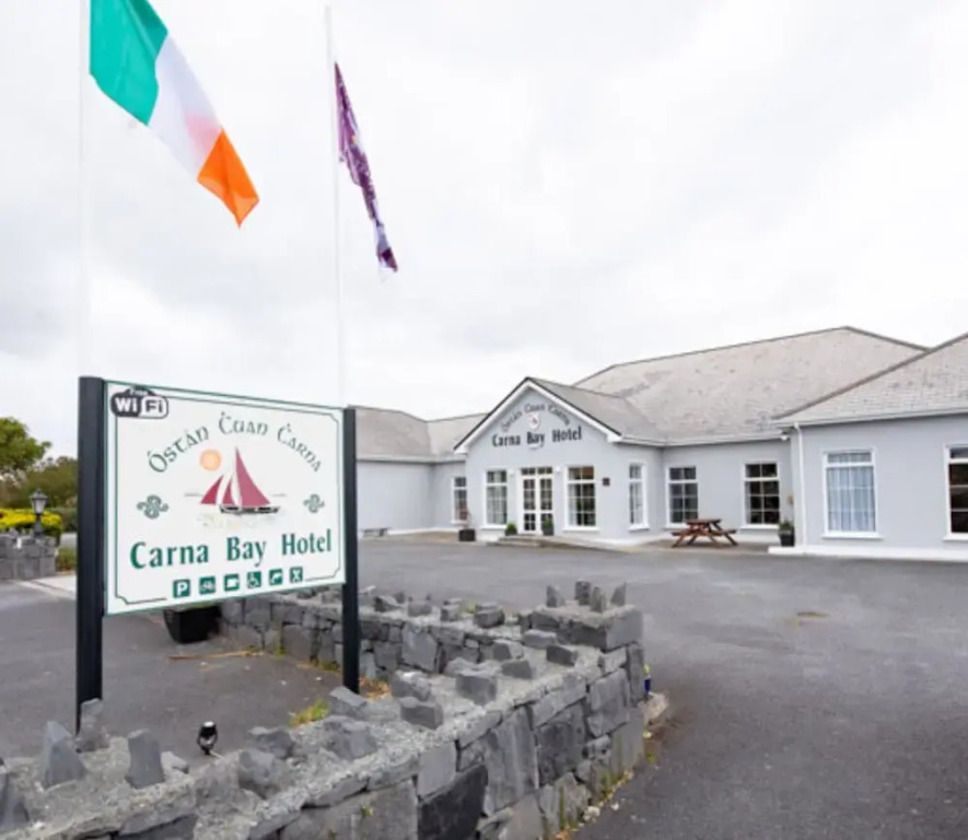 Carna Bay Hotel