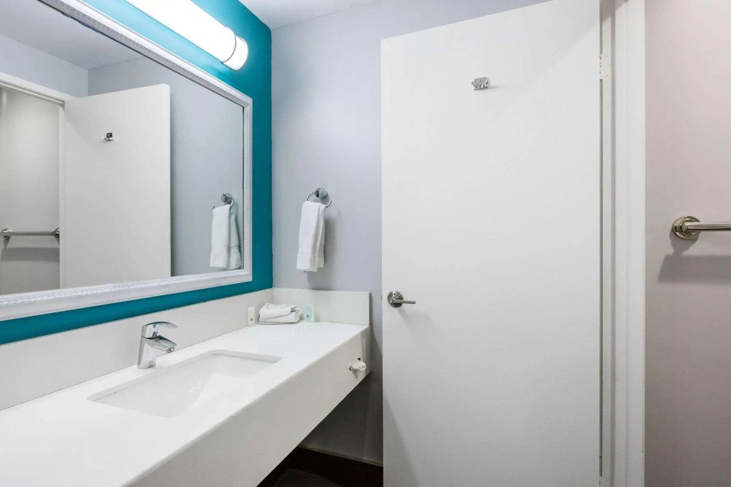 Quality Inn Near Hollywood Walk of Fame