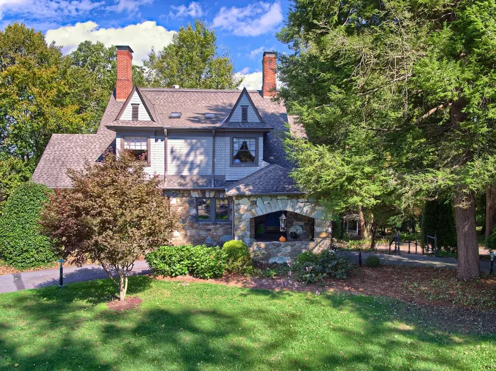 North Lodge on Oakland Bed and Breakfast