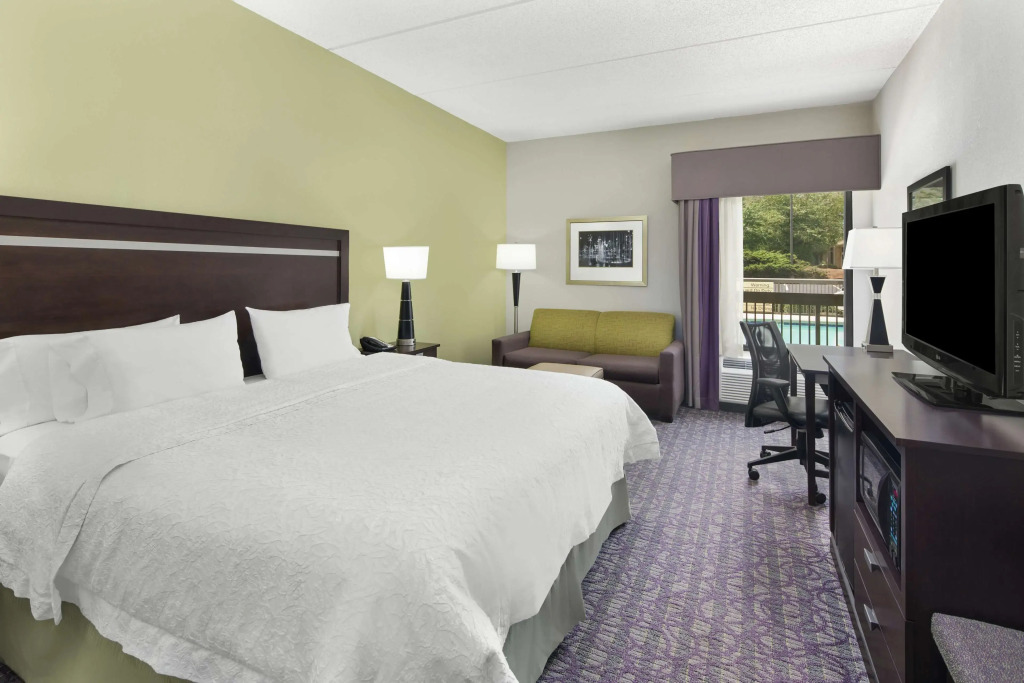 Spark by Hilton Atlanta Kennesaw Town Center