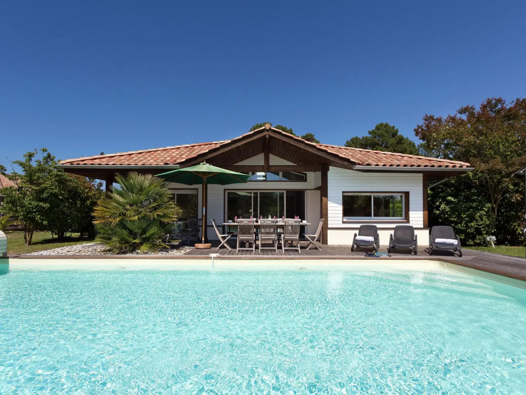 Beautiful villa with a private pool by the Atlantic ocean