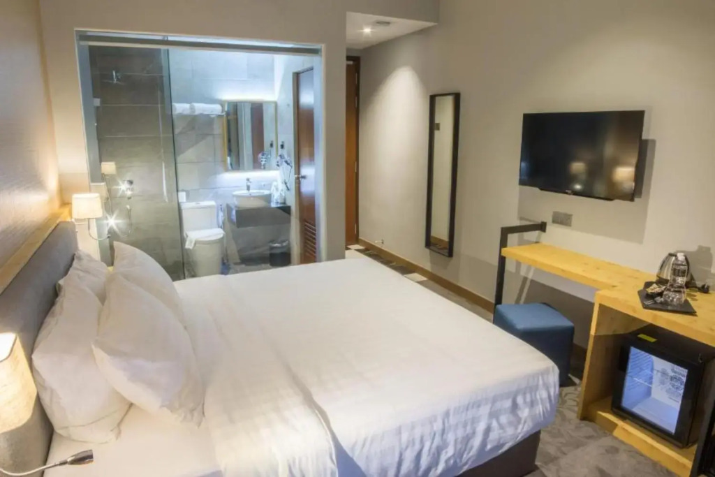 Redpine Boutique Hotel
