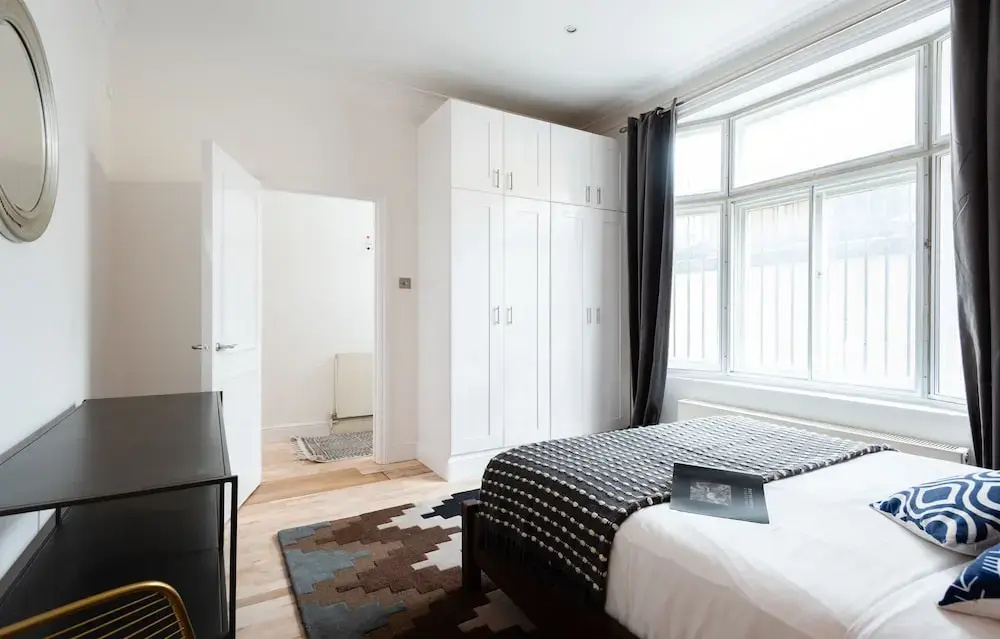 2 bedroom family home in trendy Notting Hill
