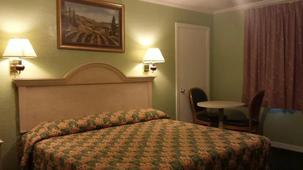 Budget Inn