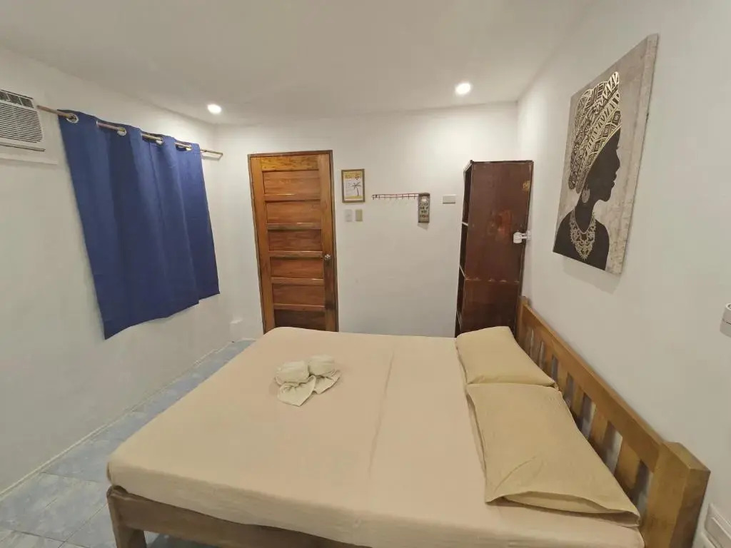 Room-Cola Inn
