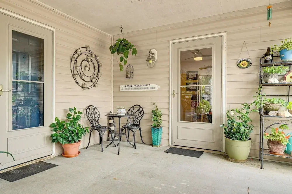 Nags Head Apt With Patio - 1/2 Mile Walk to Beach!