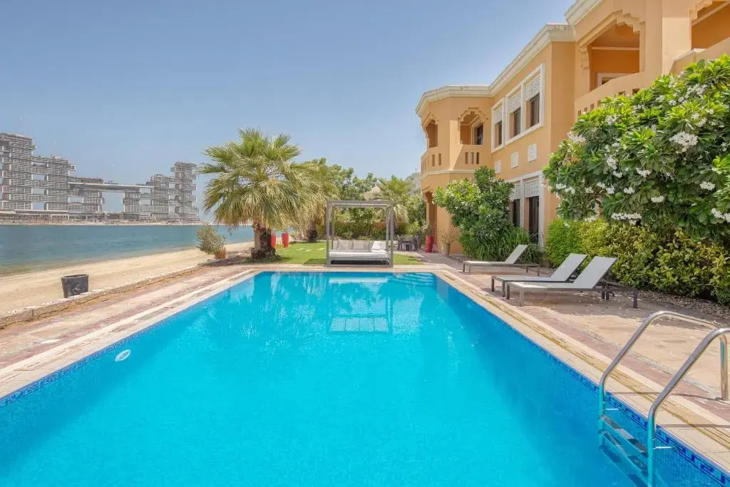 Maison Privee - Prvt Pool & Beach Access in Luxury Palm Jumeirah 6BR Villa