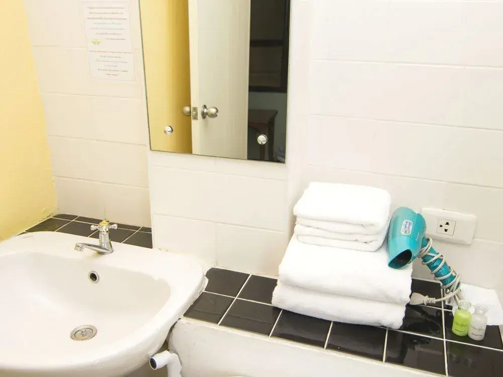 NIDA Rooms Ramkhamhaeng 23 Canal
