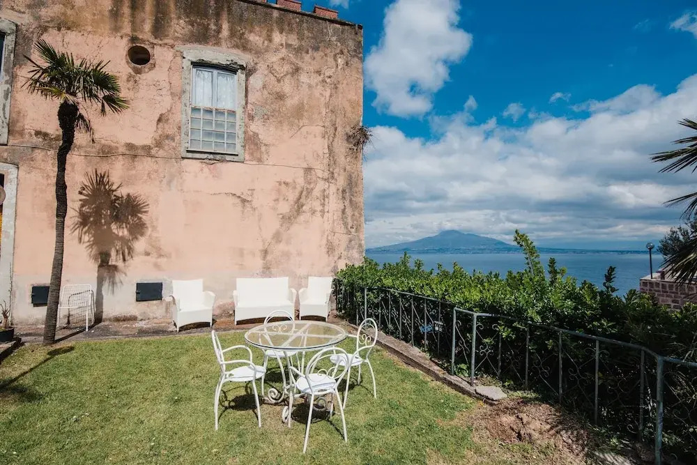 Lovely Flat in a Castle on Sorrento Coast