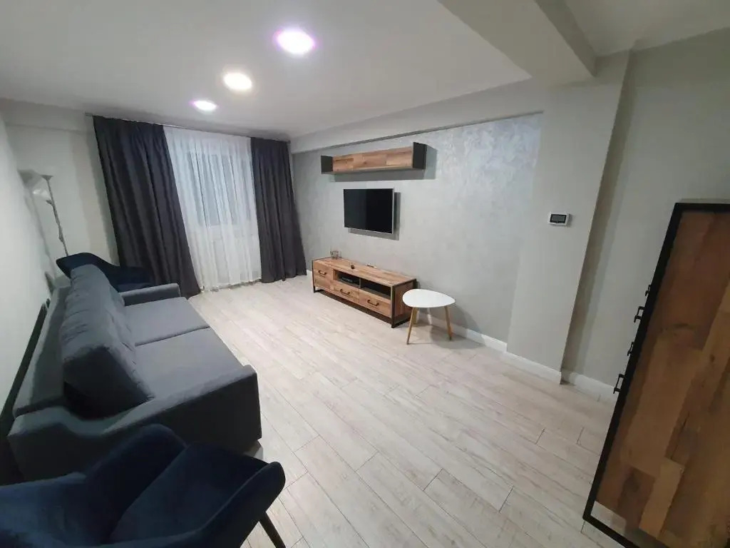 Grey House Bacau