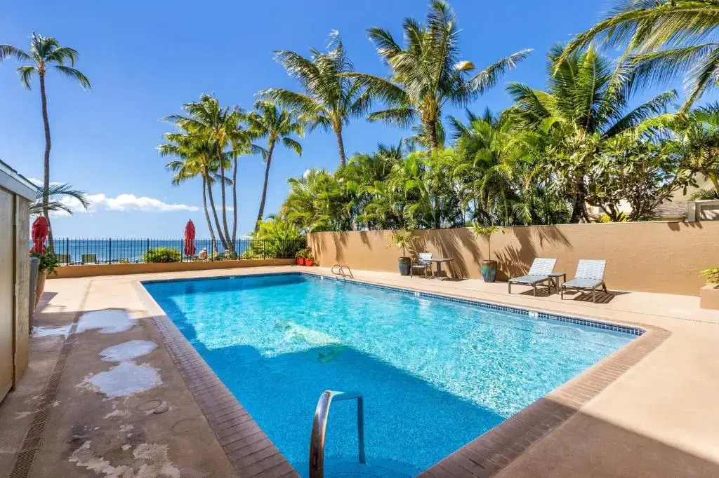 Nani Kai Hale 501, 1 Bedroom, Ocean Front, WiFi, Pool Access, Sleeps 4
