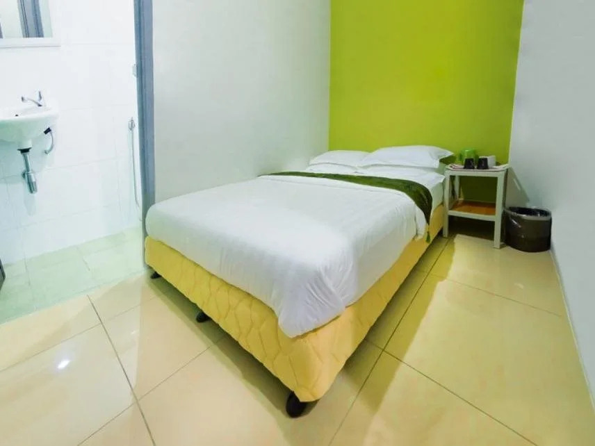 Green Hotel