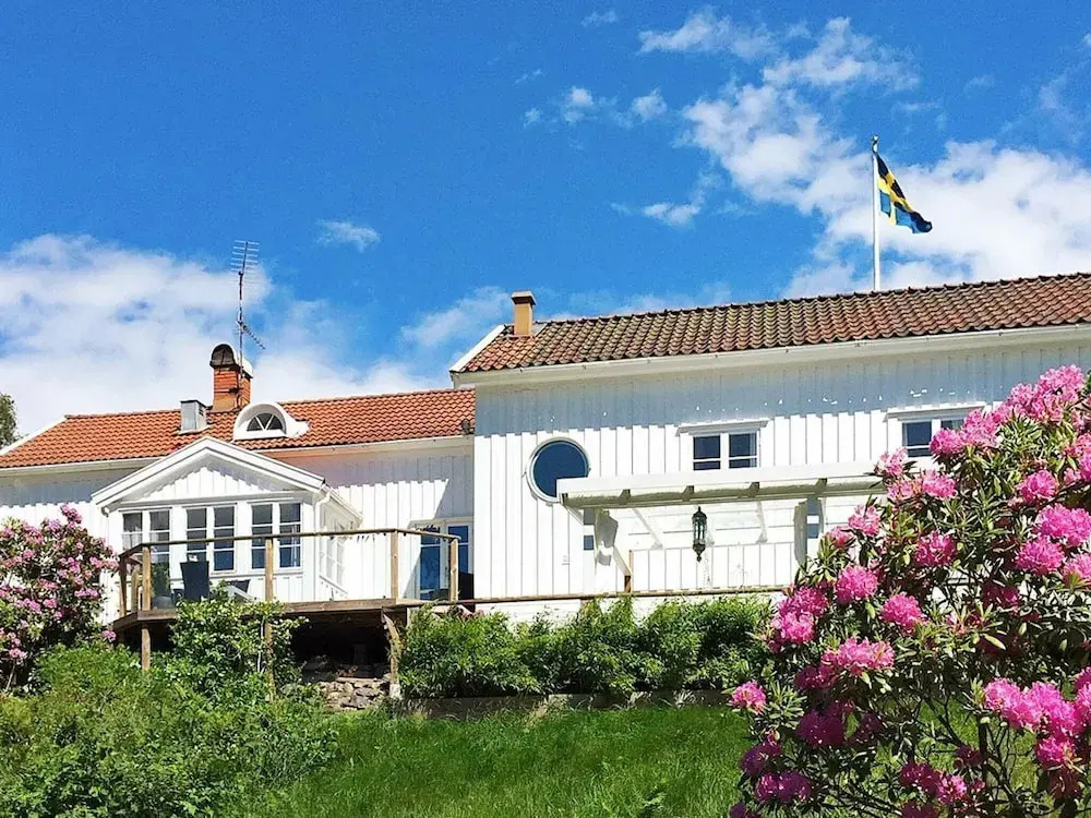 10 person holiday home in KLÖVEDAL