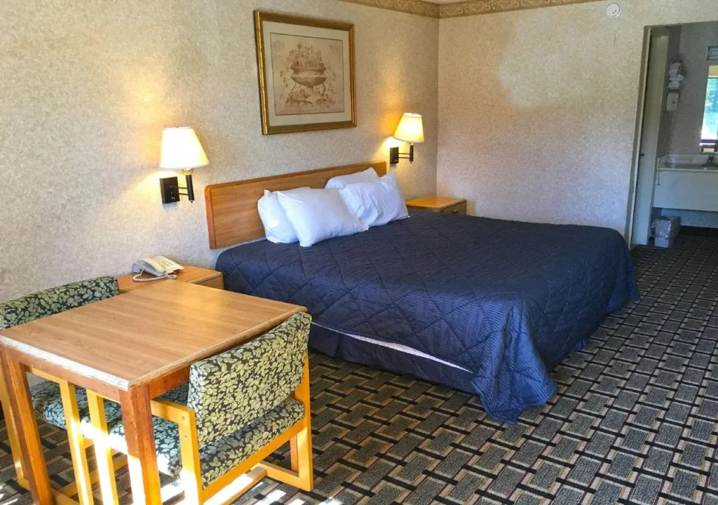Americas Best Value Inn Brandon