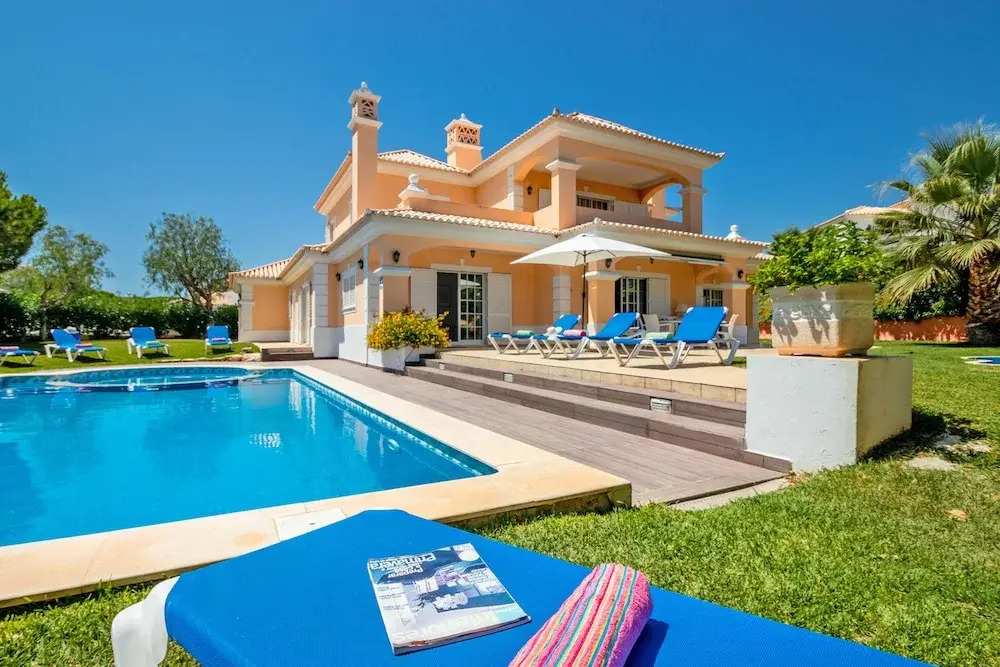Villa Savannah - Casa de férias com piscina aquecível e BBQ no Vale do Lobo