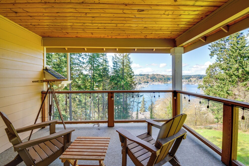 Premier Gig Harbor Home! Views, Spa & Billiards