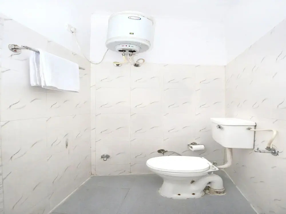 OYO 10463 Hotel Paras