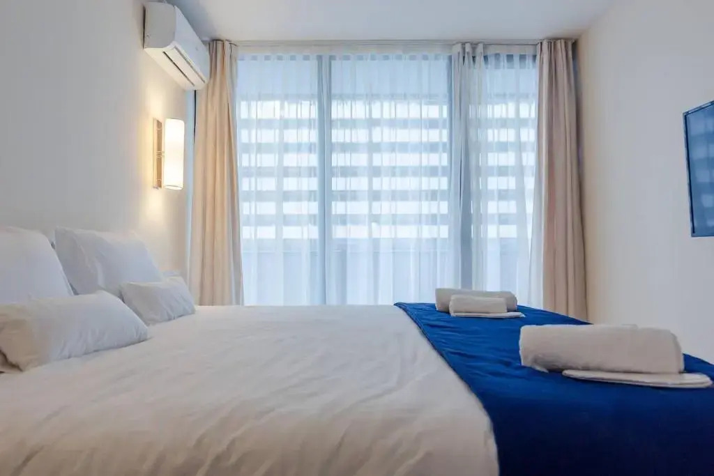 1BR Apt with Sea View and balcony