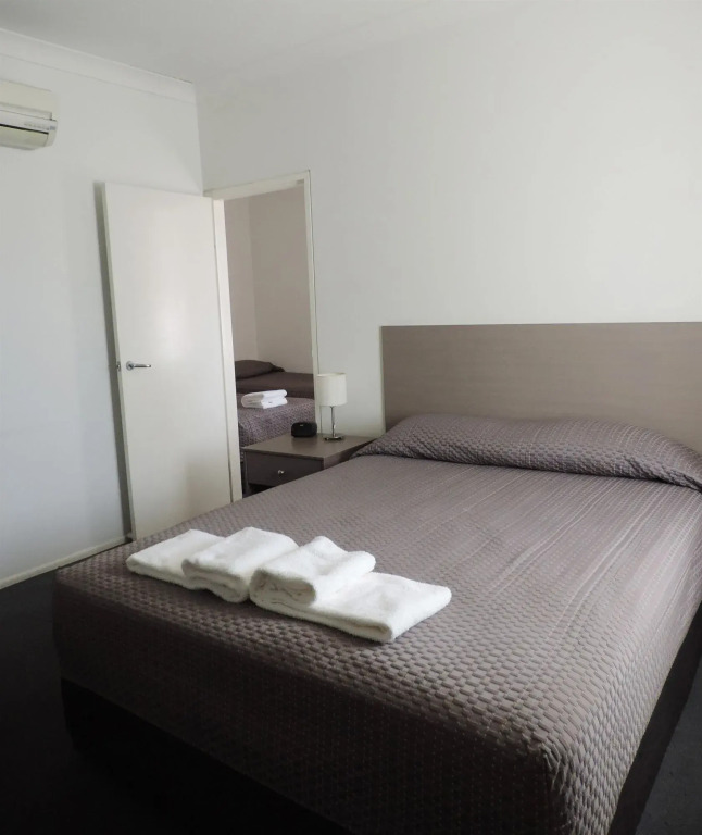 Burke & Wills Mt Isa