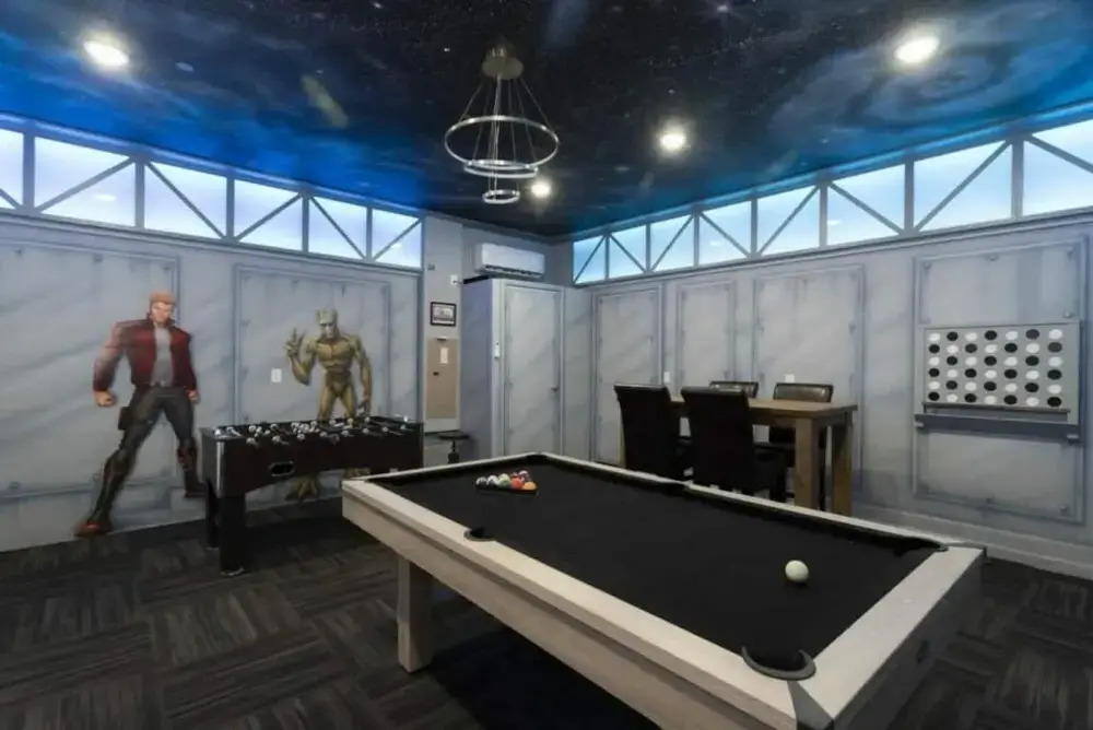 1400 Stunning 8bed with amazing game room