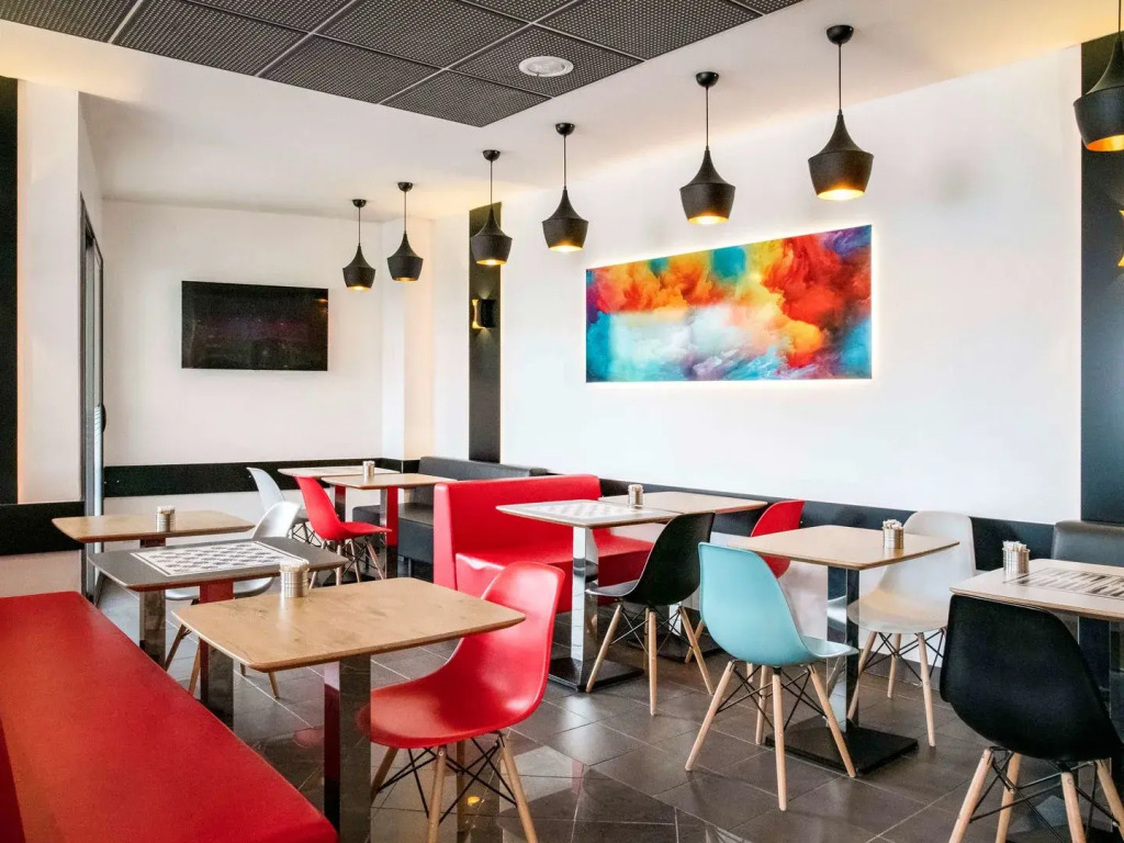 IBIS Cannes Mouans Sartoux Piscine parking gratuit