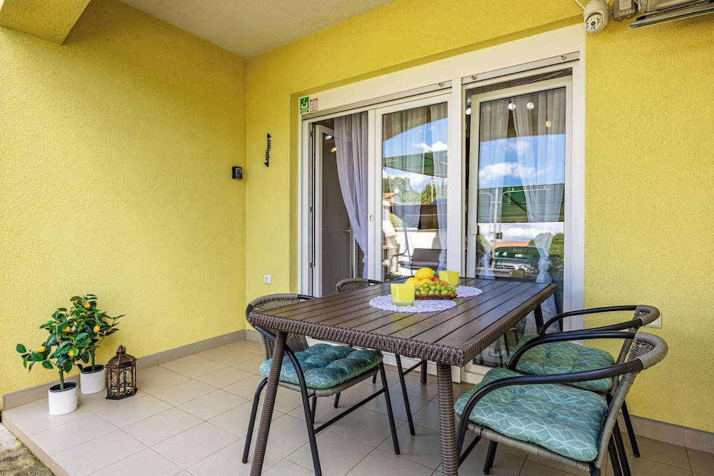 Apartments Rondine