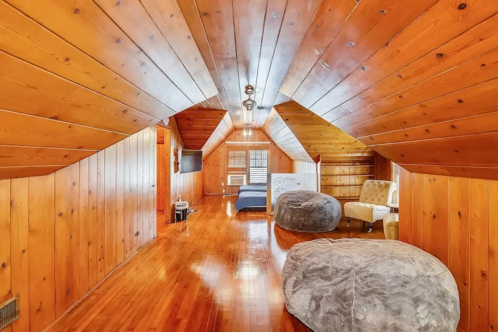 Crockett Retreat 4 Bedroom Home