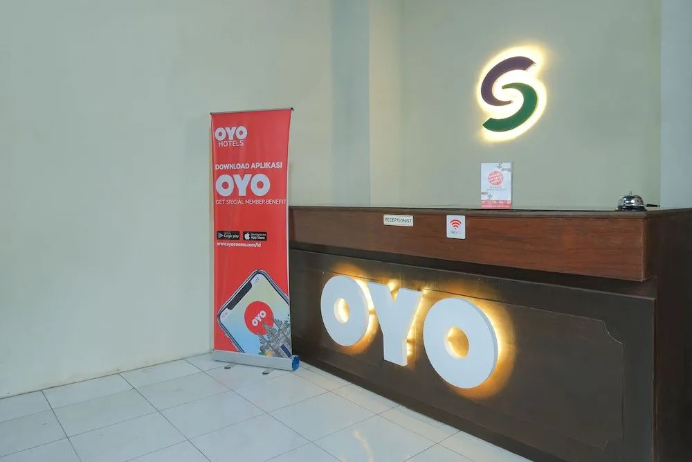 OYO 693 Hotel Safara