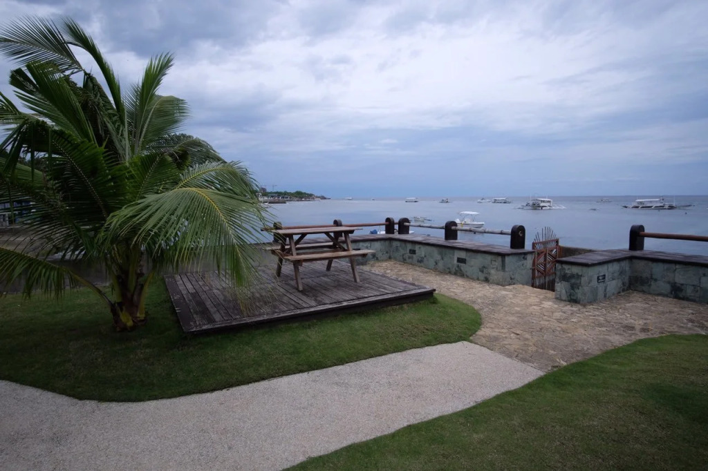 Feel Deep Dive Resort