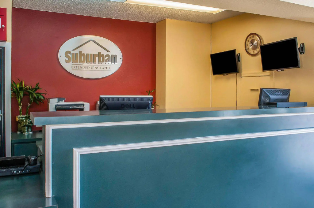 Suburban Studios Albuquerque Uptown
