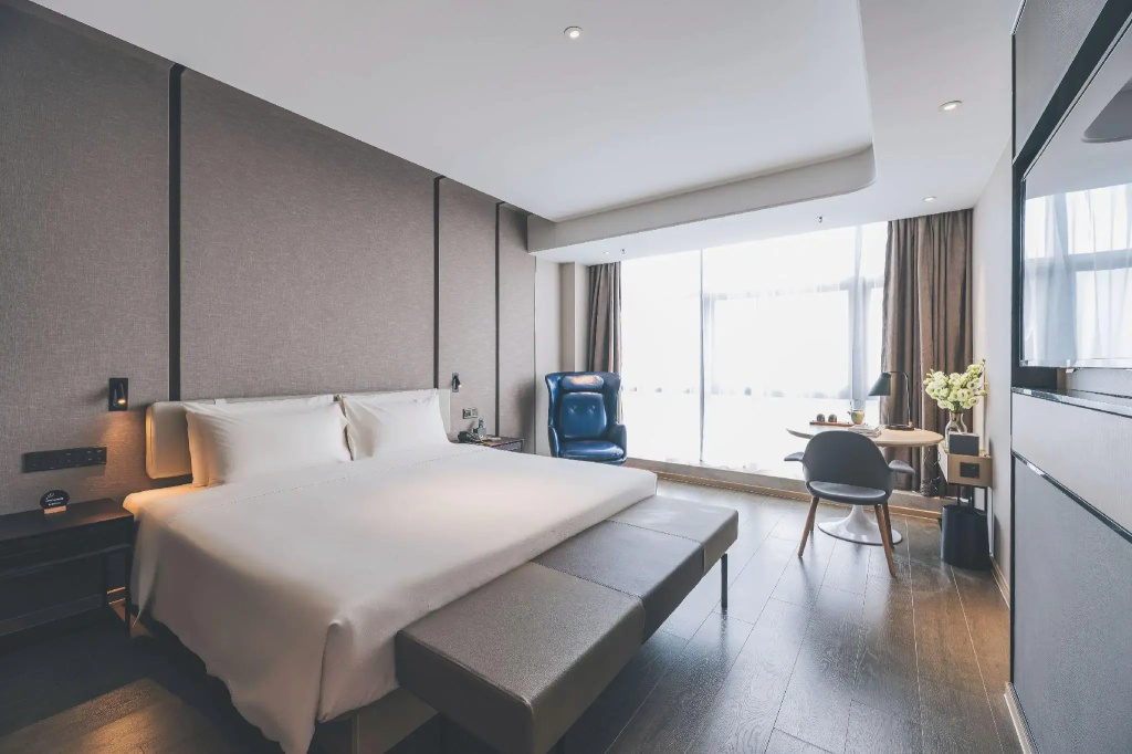 Atour Hotel (Jiangyin Binjiang Middle Road Sports Center)