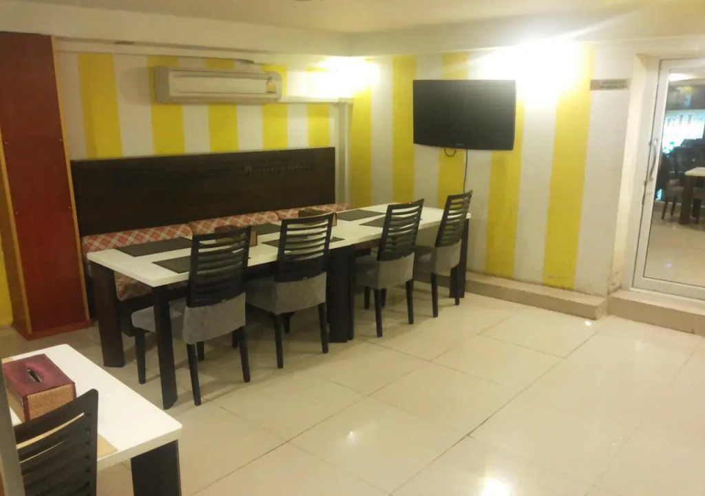 Central Place Hotel