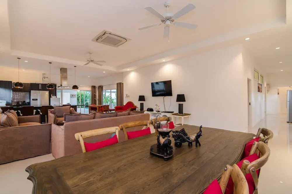Private  4 Bedroom Pool Villa L28