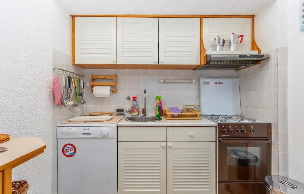3 Bedroom Stunning Home In Omisalj