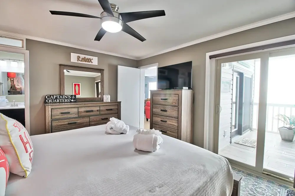 Sea Esta At Sunvillas 2 Bedroom Condo by Redawning