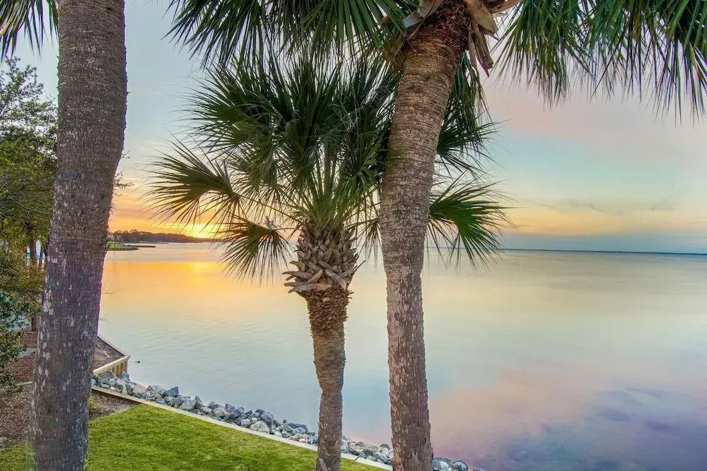 Northshore 961 G 3BR 3BA 10