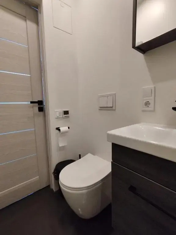 Courtyard Condo Twin