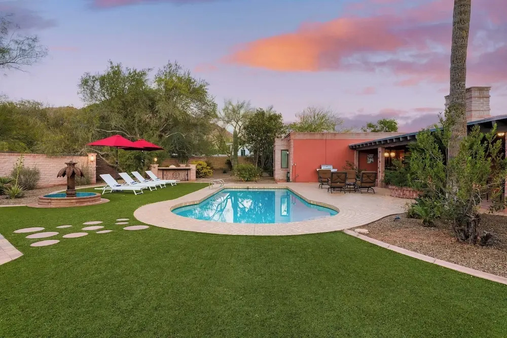 Charming 5bdr Hacienda w/ Pool, Fire Pit, Billiards La Casona by Avantstay