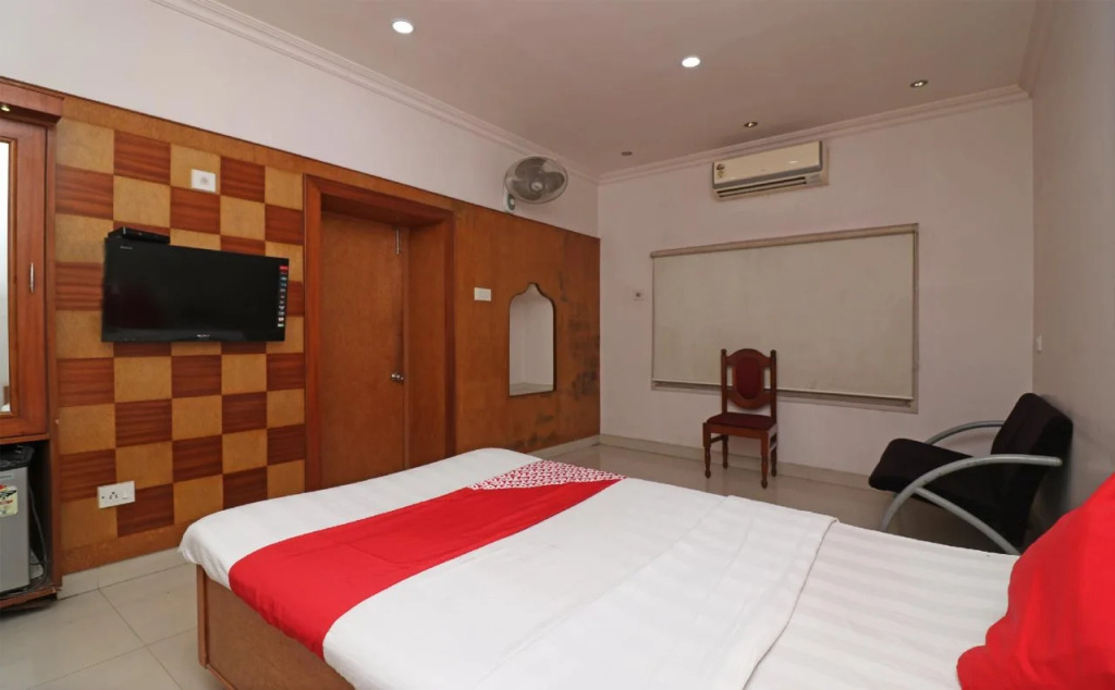 Hotel Monohar Inn By OYO Rooms