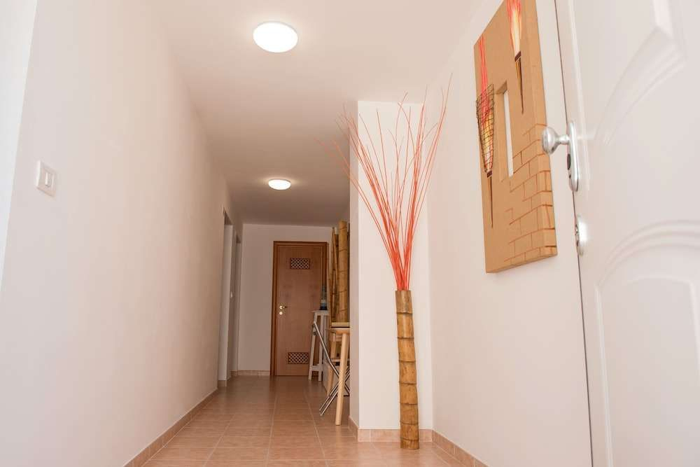 Al Faro Guest House