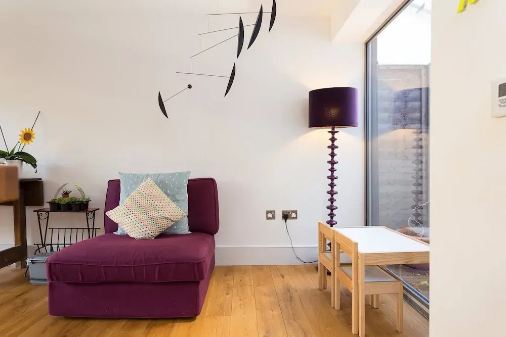 2 Bedroom House with Garden - Sleeps 6