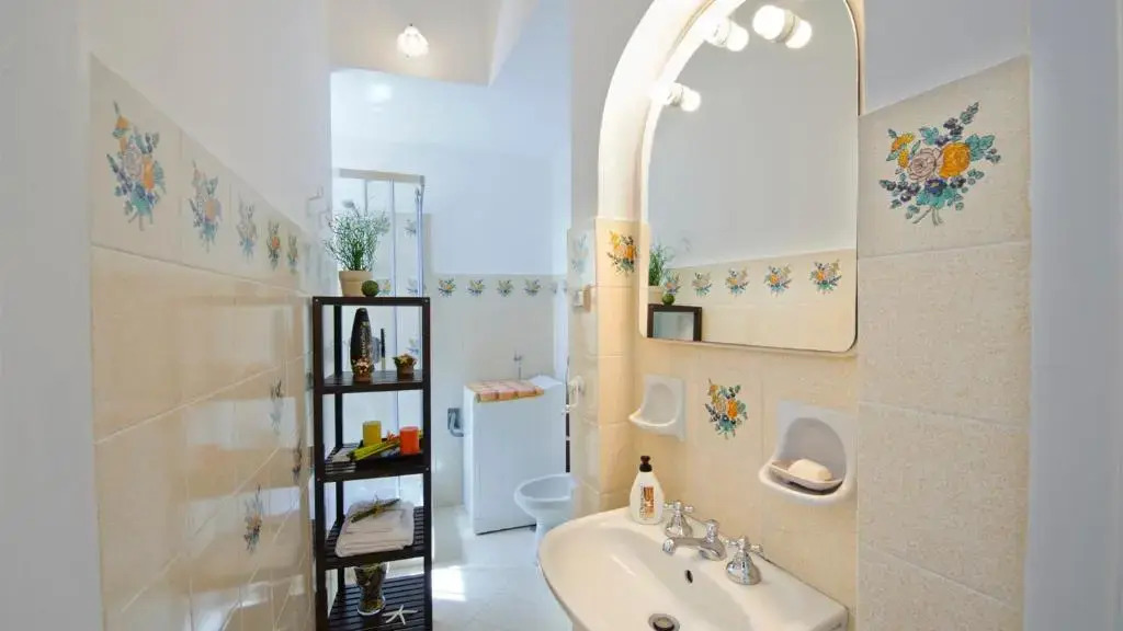 Casa Leonilde 4, Emma Villas