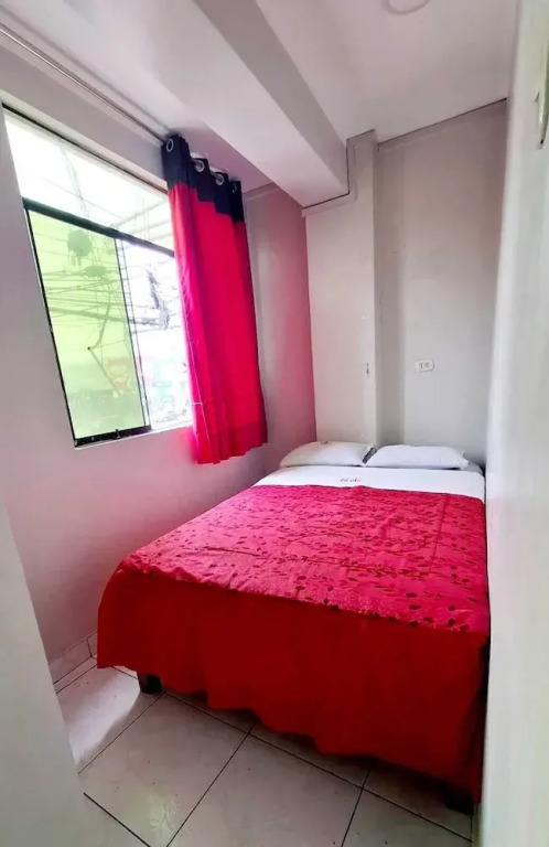 Visita Lima con excelente ubicación, wifi gratis y vistas en "Hostal Paris"