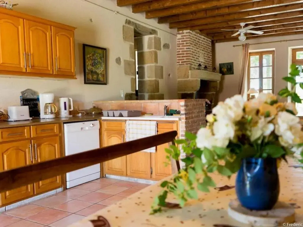 Gîte champêtre avec piscine et Wifi à Souvigny - FR-1-489-231