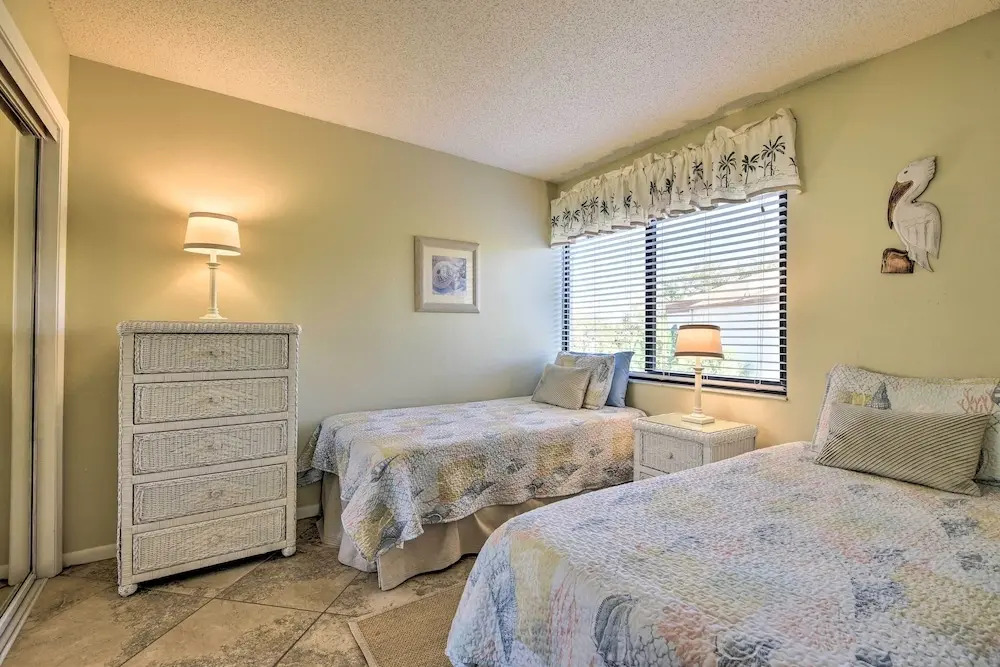 Siesta Key Condo: Resort Amenities, Walk to Beach!