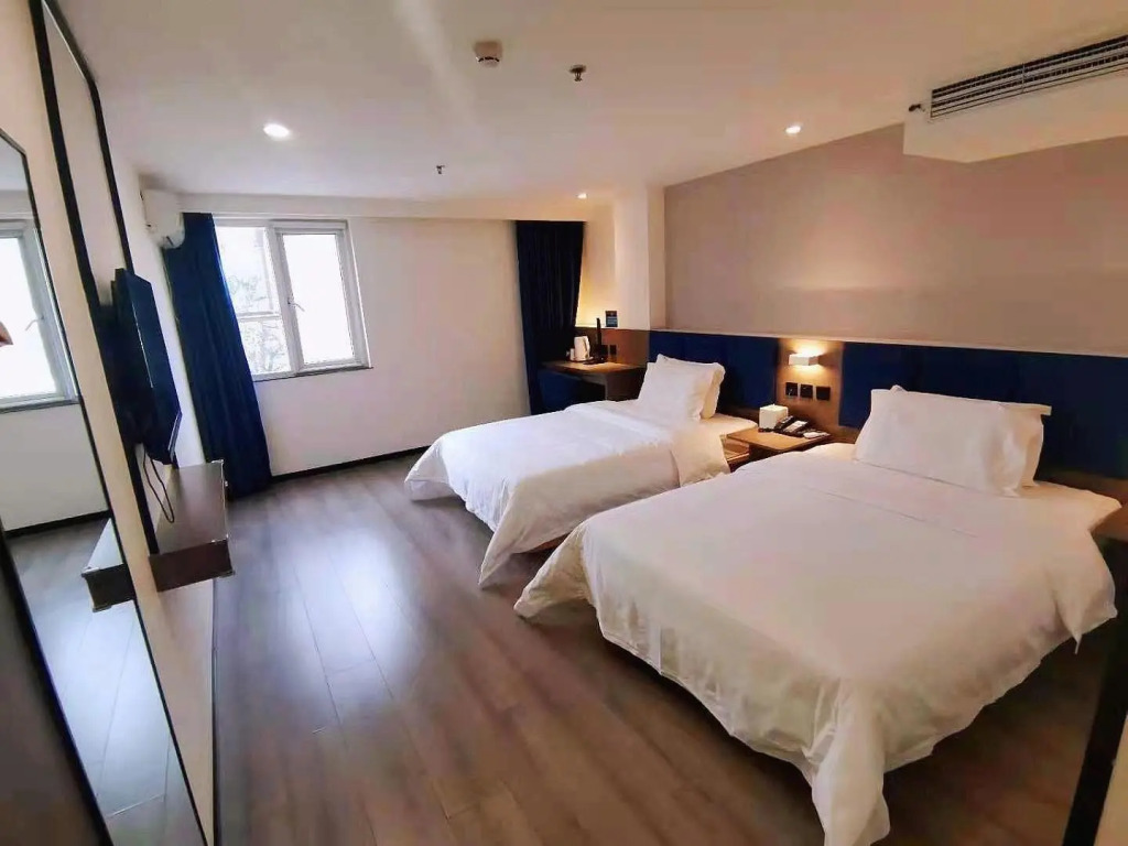 7 days superior hotel (Beijing Sanlitun Tuanjiehu metro station store)