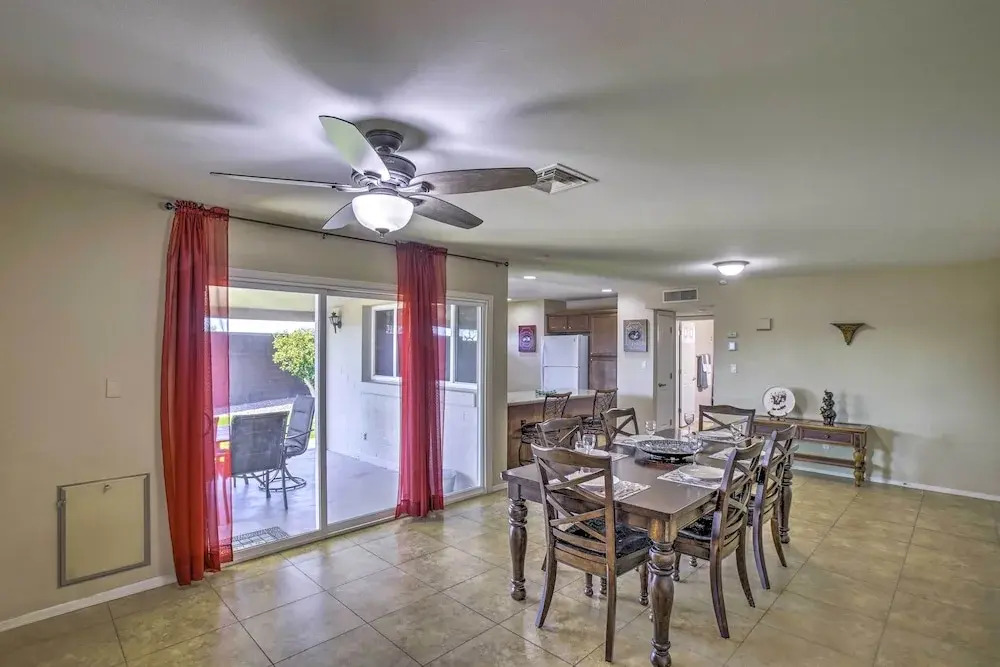 Pet-friendly Arizona Escape: Golf & Hike Nearby!